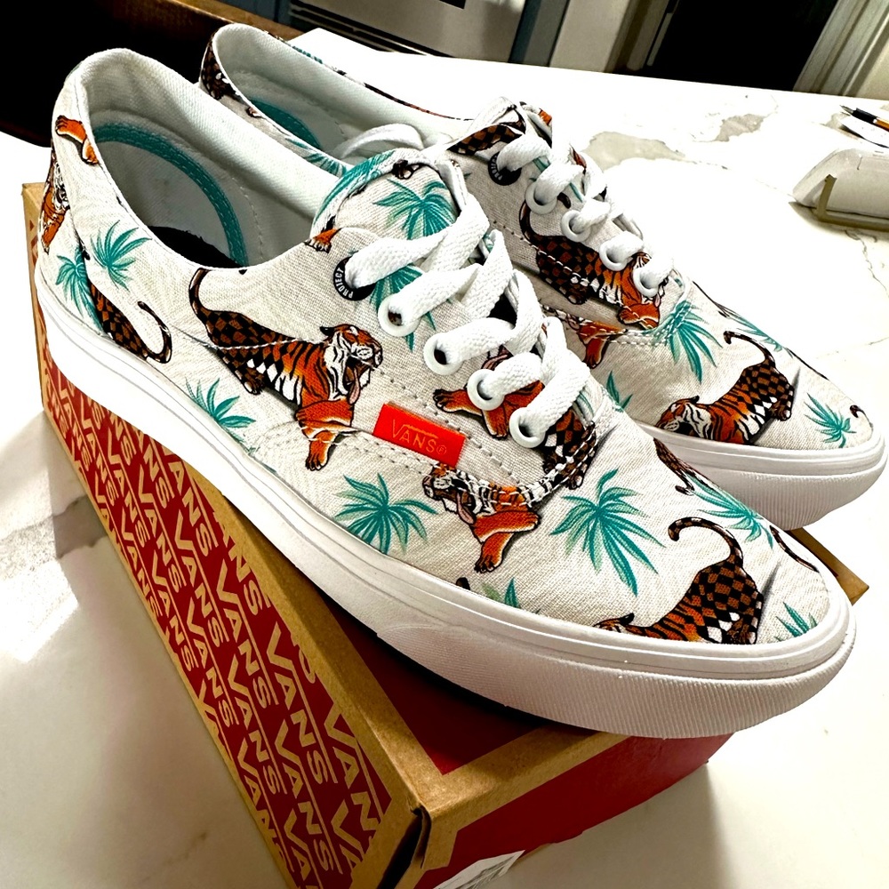Vans the cat project tiger shoes